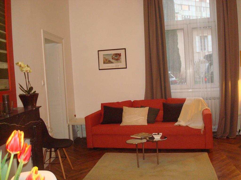 Appartements Caractere Clos St Jean Mâcon Zimmer foto